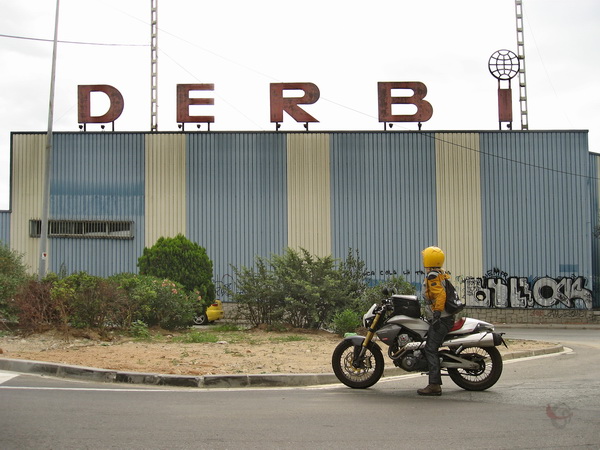 Een Derbi Mulhacen voor de Derbi fabriek